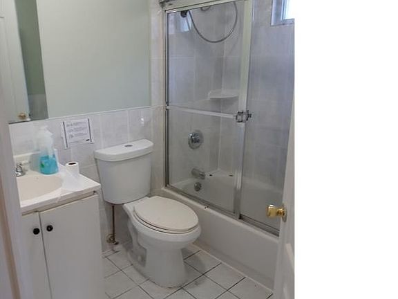 5th image of 37 Wandel Ave Floor 1