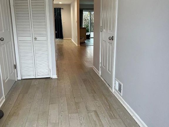 2nd image of 203 Sapphire Ln