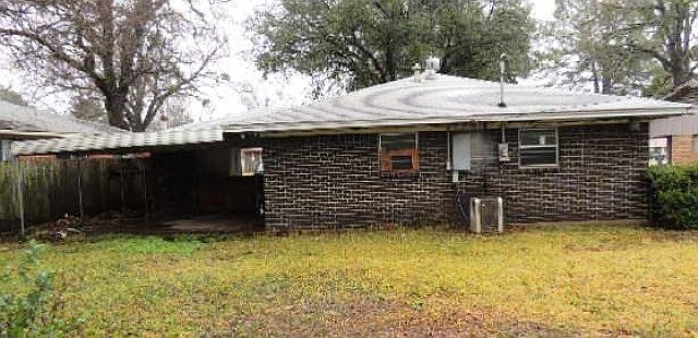 1st image of 2911 Lakehurst Ave
