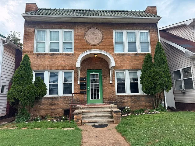 Marion Ct, Huntington — Photo 1