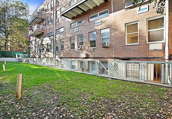3rd image of 237 Greene Ave #1B