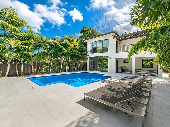 4th image of 6529 SW 30th St