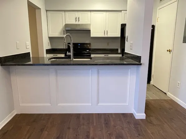 1658 Park Row Dr, Columbus, OH 43235