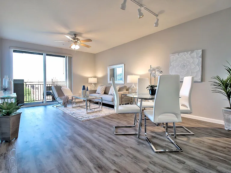 809 Auzerais Ave #308 — Photo 2
