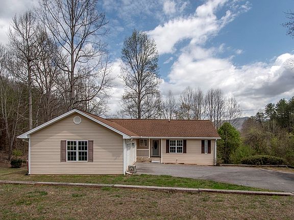 2nd image of 5224 Laurel Rdg