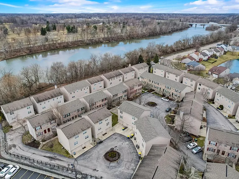 3083 Armory Dr — Photo 10