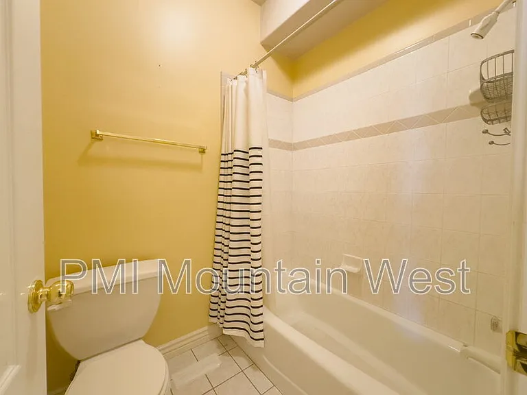 49 N Fairway Dr — Photo 72