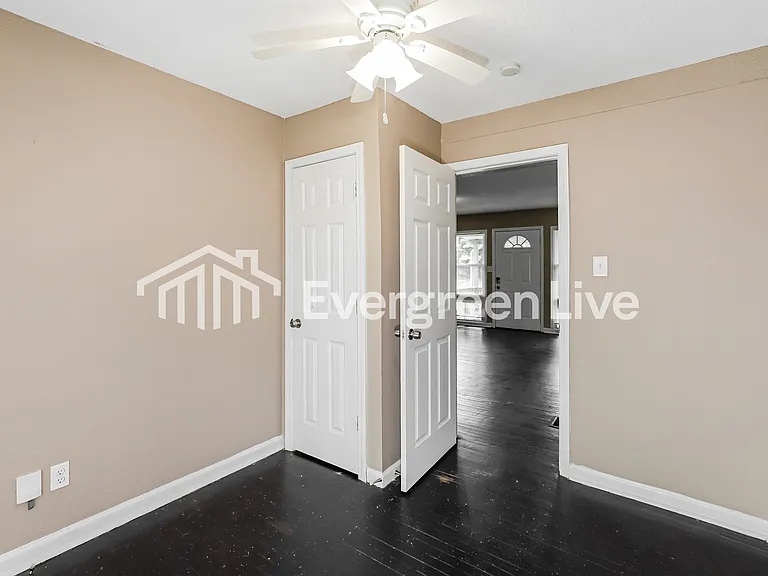 1509 N Hocker Ave — Photo 9