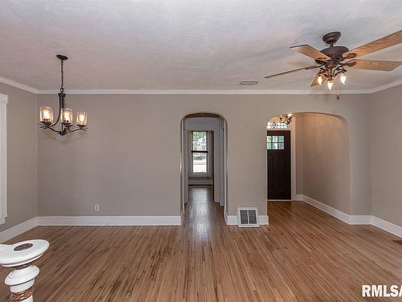 4th image of 700 S Oakwood Ave