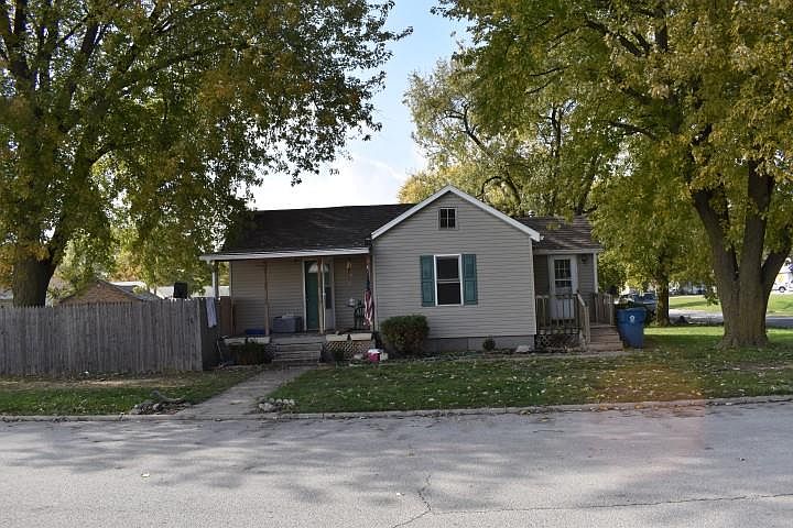 1st image of 500 W Lincoln Ave
