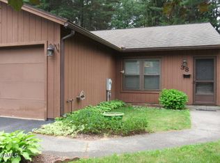38 Queen Mary Dr, Queensbury, NY 12804