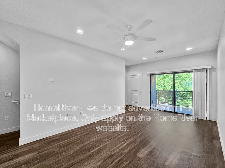 1000 W 5th St #1014 — Photo 3