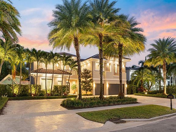 2nd image of 560 Coconut Palm Terrace