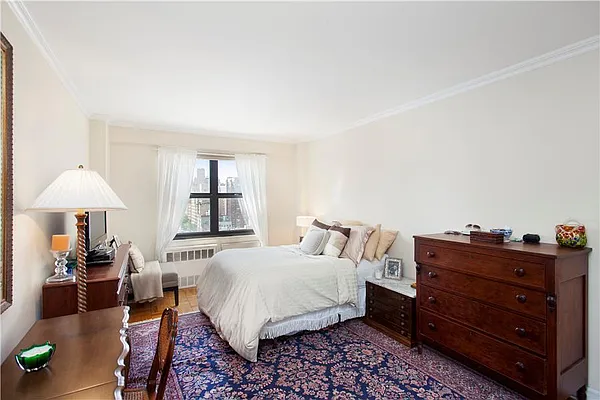 Rented by Douglas Elliman | media 21