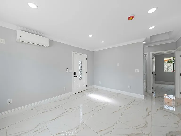 12943 Bess Ave — Photo 15