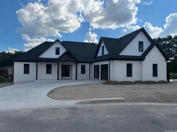 163 Shamrock Lane Hot, Springs National Park, AR 71913