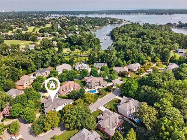 1500 Chandon Cres, Virginia Beach, VA 23454