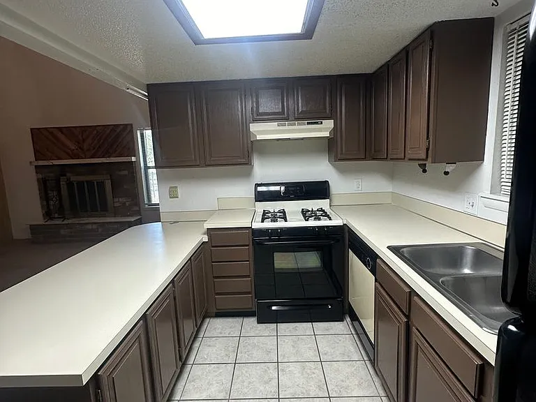 2201 N Norris St — Photo 11