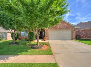 809 Carolyn Ridge Rd, Norman, OK 73071