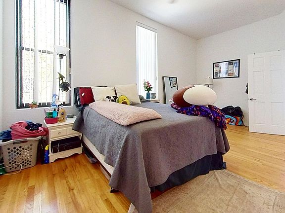 5th image of 3458 N Southport Ave APT 2