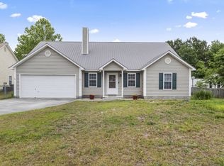 212 Quail Creek Ct, Hubert, NC 28539