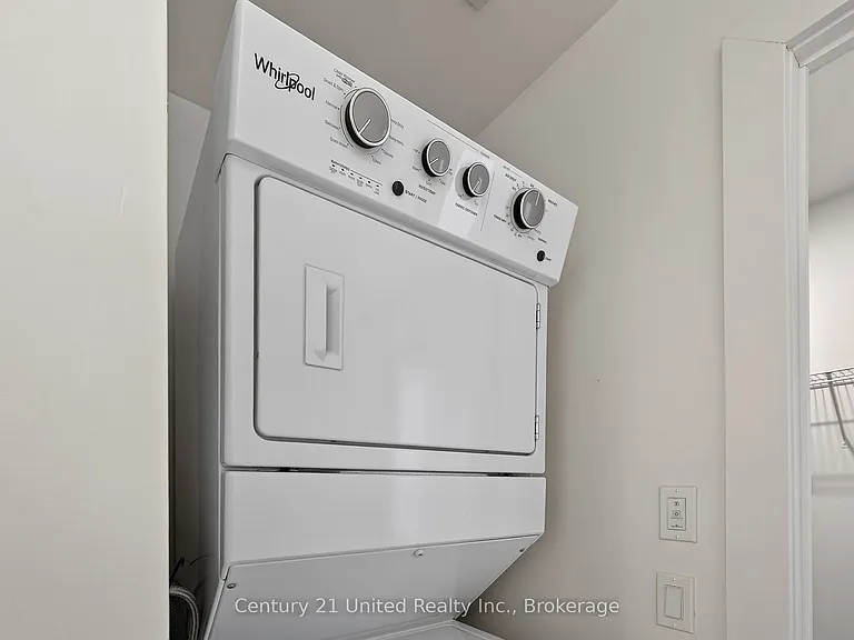 80 Bond St E #1306 — Photo 12