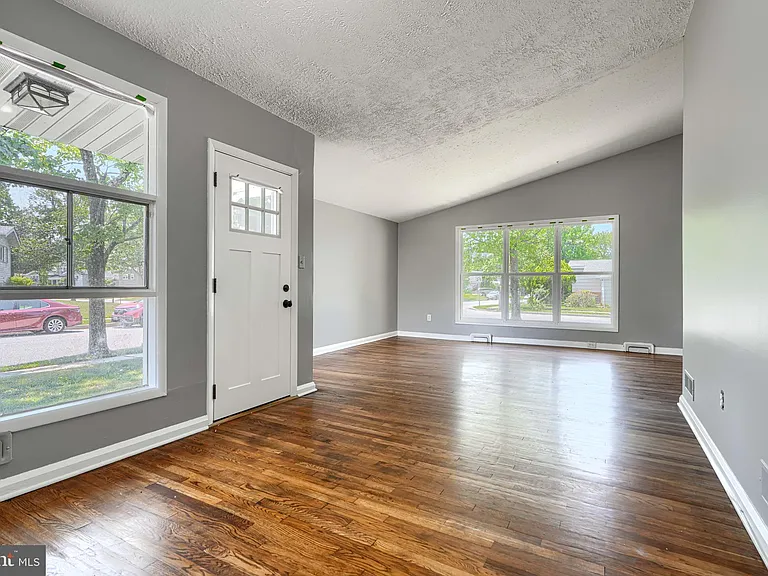 6901 Chippewa Dr — Photo 18