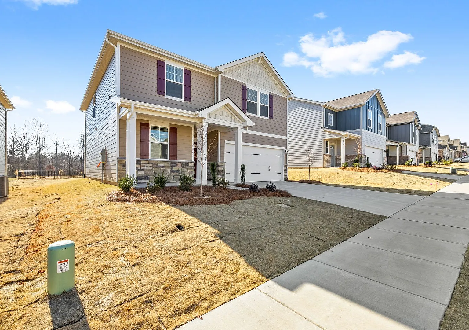 4BR/2.5BA Single Family Home in Blue Sky Meadows — Photo 2