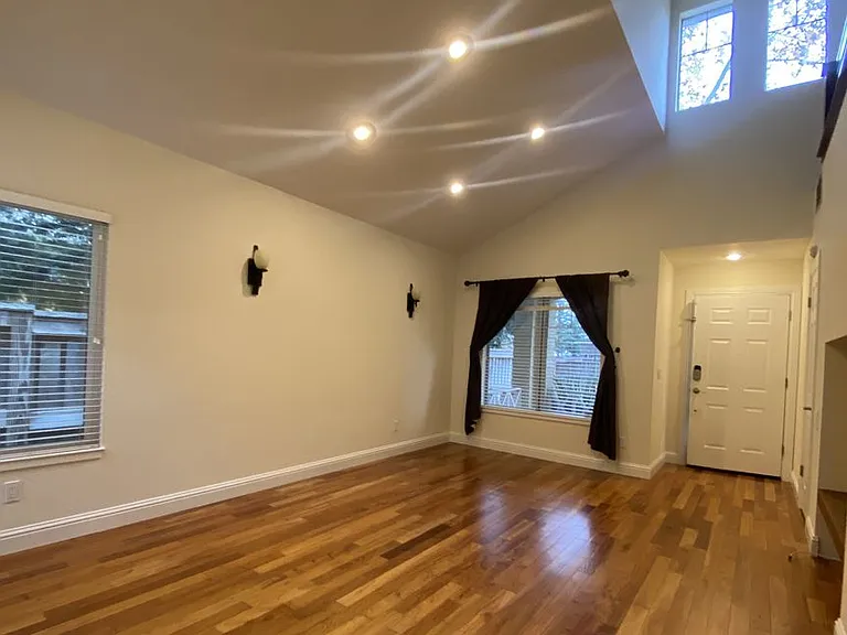 208 Todd Ave — Photo 8