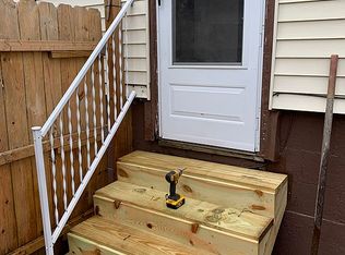 82 N Francis Ave, Pontiac, MI 48342
