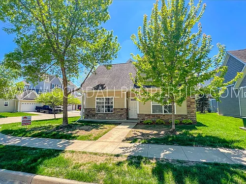 4308 152nd Pl Photo 1