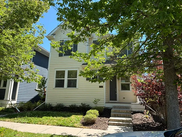 2312 N Xenia St — Photo 2