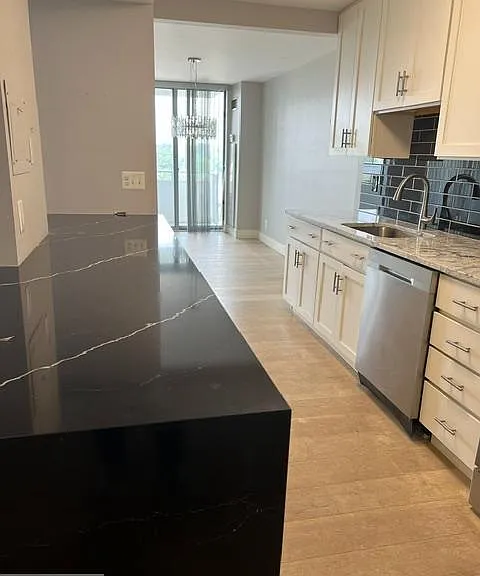 5101 River Rd #1201 — Photo 8