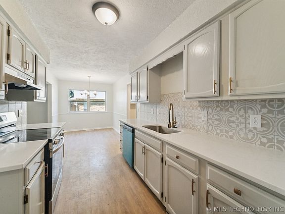 5th image of 3227 S Allegheny Ave