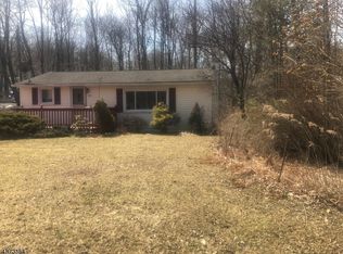 905 Pepperidge Dr, Newton, NJ 07860