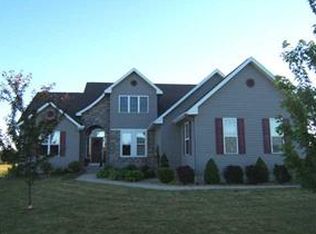 2371 Gallant Fox Way, Saint Johns, MI 48879