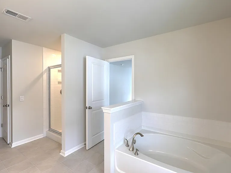 135 Brant Dr — Photo 11