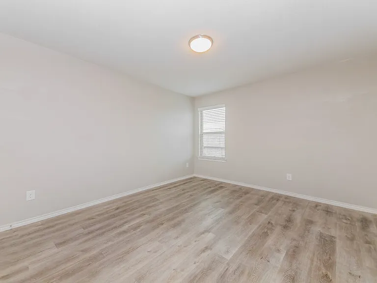 2609 Hutchins Dr — Photo 16
