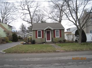5 Lucerne Dr, West Babylon, NY 11704