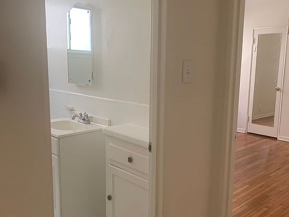 3rd image of 200 S Martel Ave #6