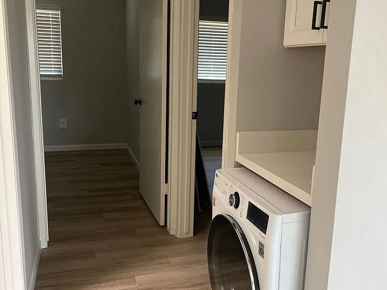 951 N Vulcan Ave — Photo 17