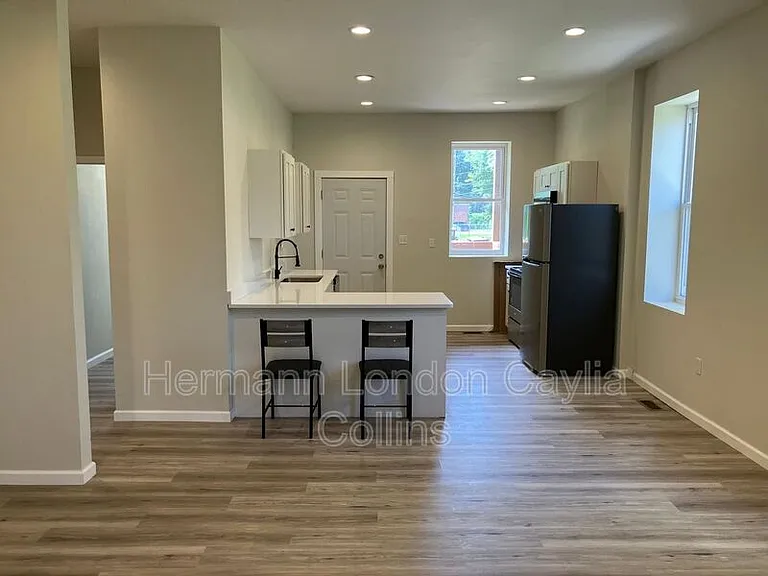 3215-3217 Nebraska Ave #3215 — Photo 8