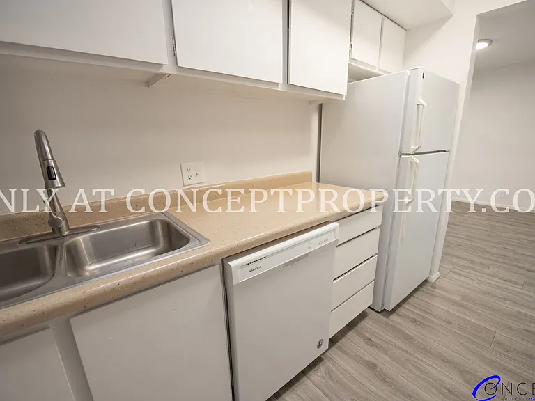 132 E 2nd Ave — Photo 43