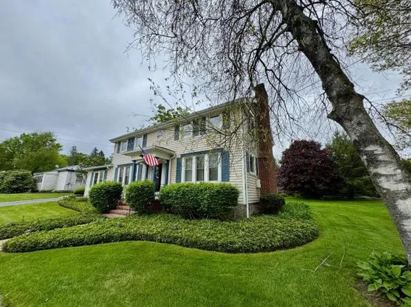 10 Warren Rd, Sugar Grove, PA 16350