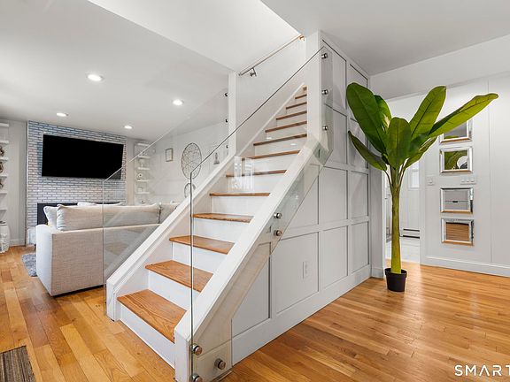 3rd image of 141 Rood Avenue