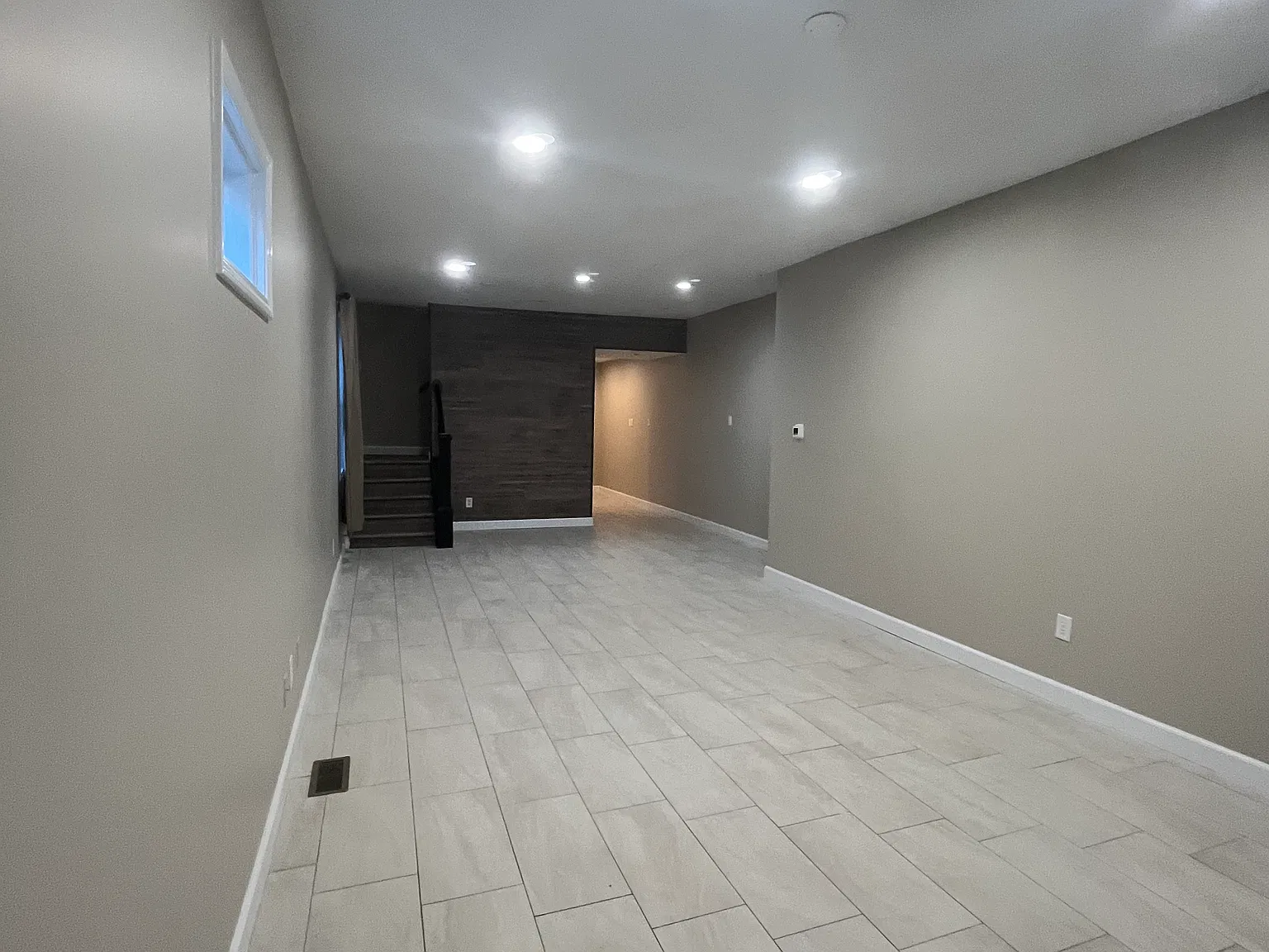 2 bed, 1.5 bath, 1300 sqft, $1,200 — Photo 3