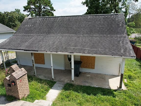 2nd image of 305 Towles Ave