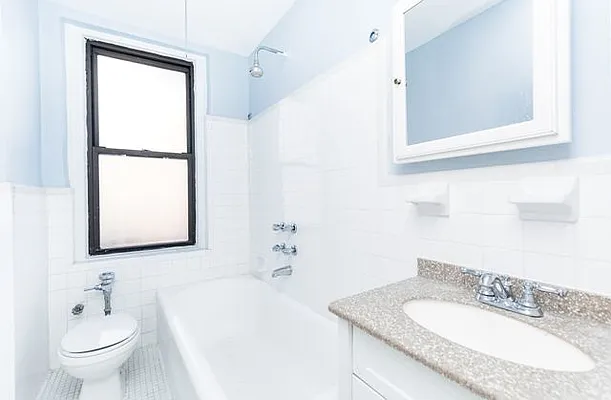 Sold by Re/Max In The City | media 33