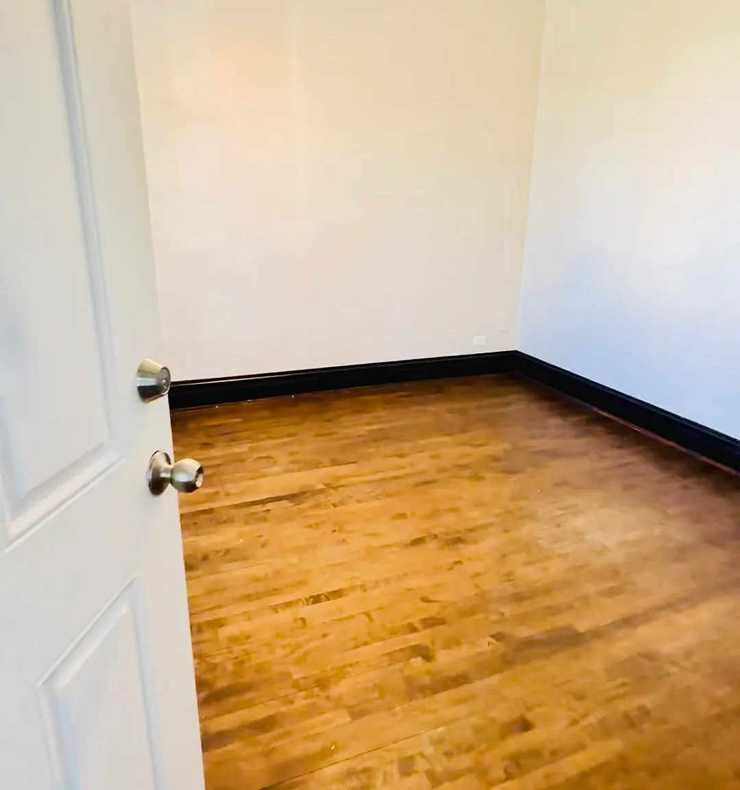 2 bed, 1000 sqft, $1,500 — Photo 4