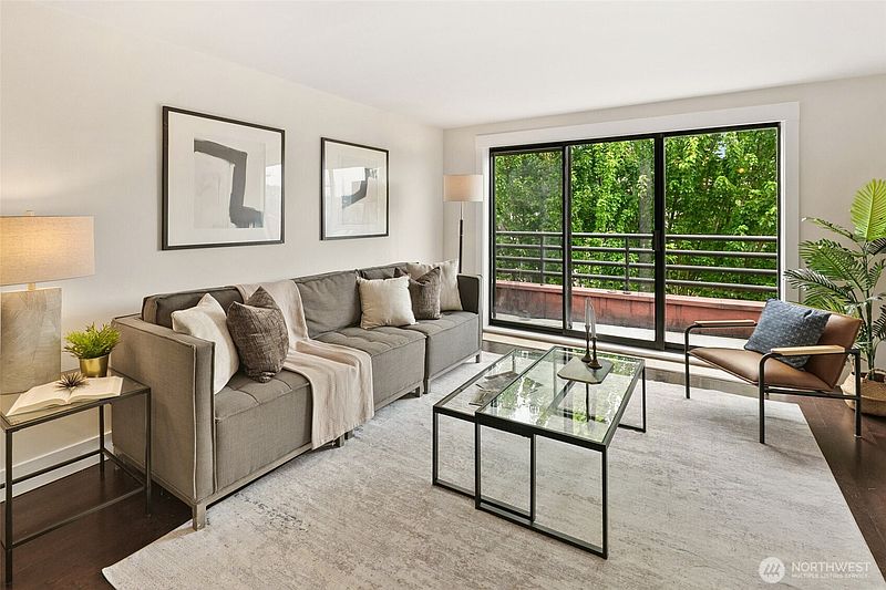 4th image of 3401 Wallingford Avenue N #401
